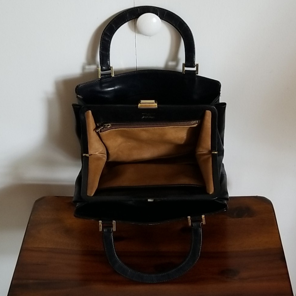 Lord & Taylor Satchel Leather Handbag Vintage - Picture 6 of 8
